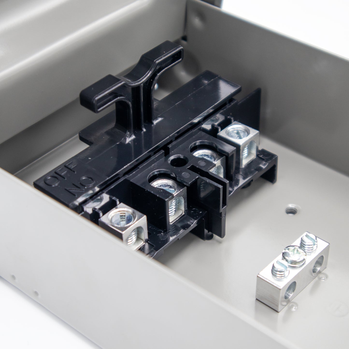 DISCONNECT BOX METALLIC 60 AMP NON-FUSIBLE