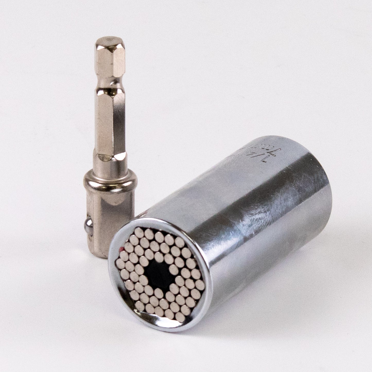 UNIVERSAL SOCKET