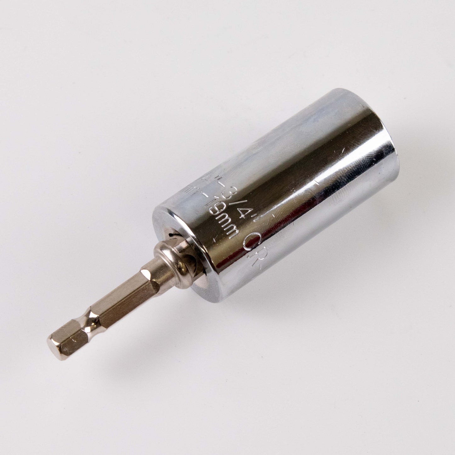 UNIVERSAL SOCKET
