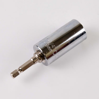 UNIVERSAL SOCKET