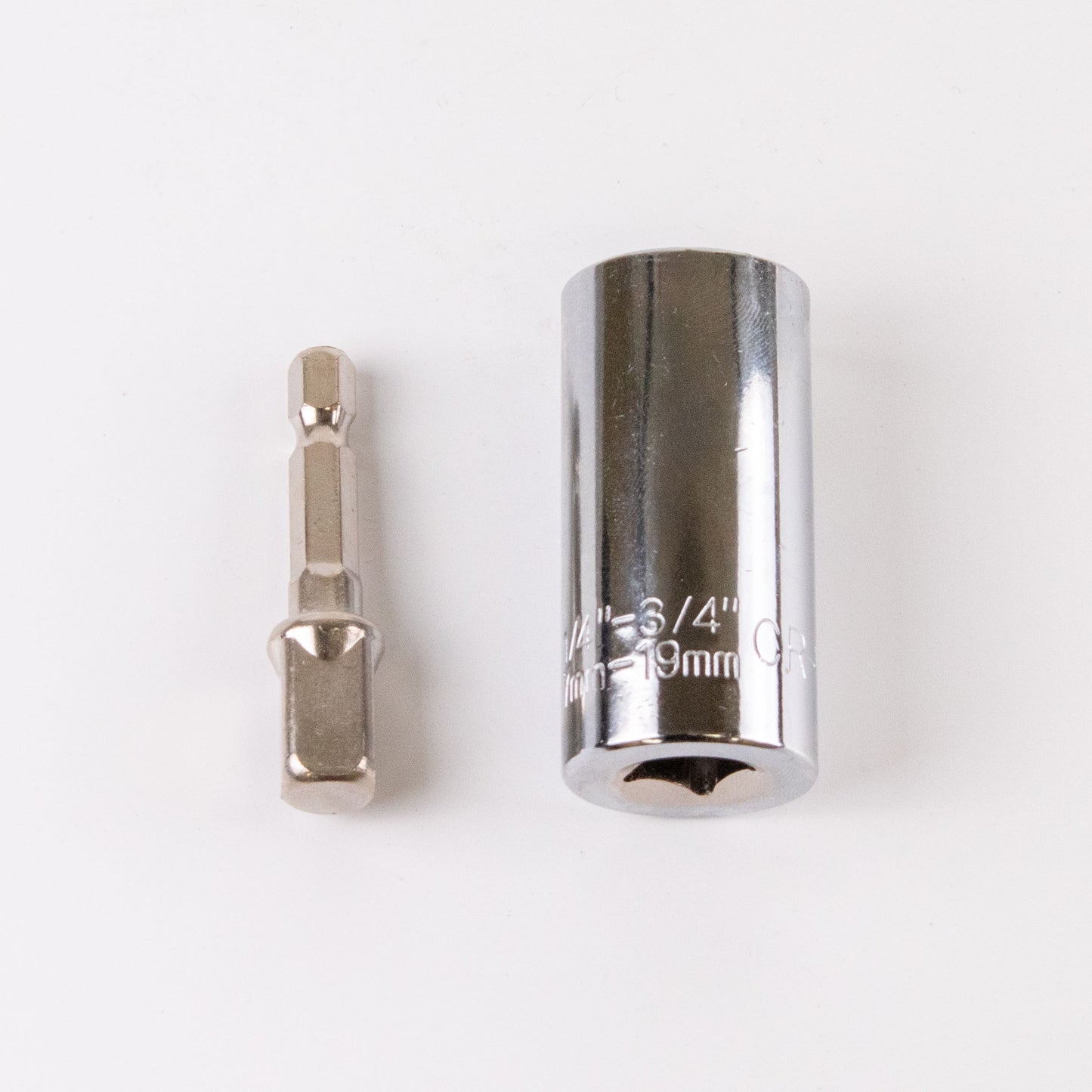 UNIVERSAL SOCKET